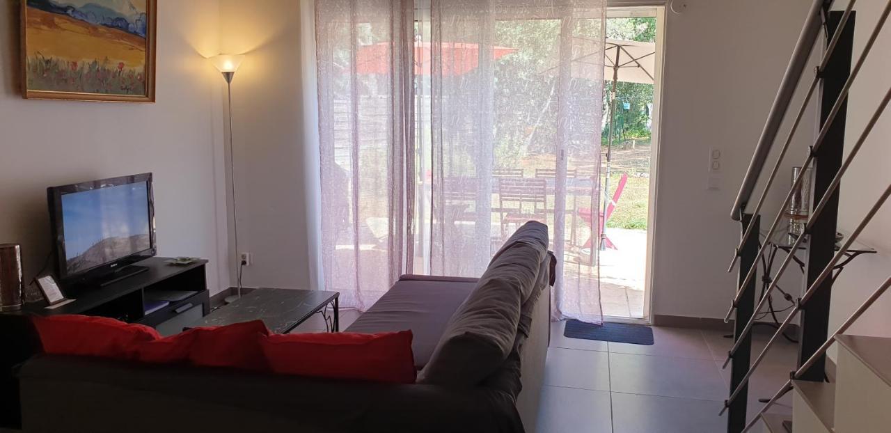 Villa Mylena Jouques ภายนอก รูปภาพ
